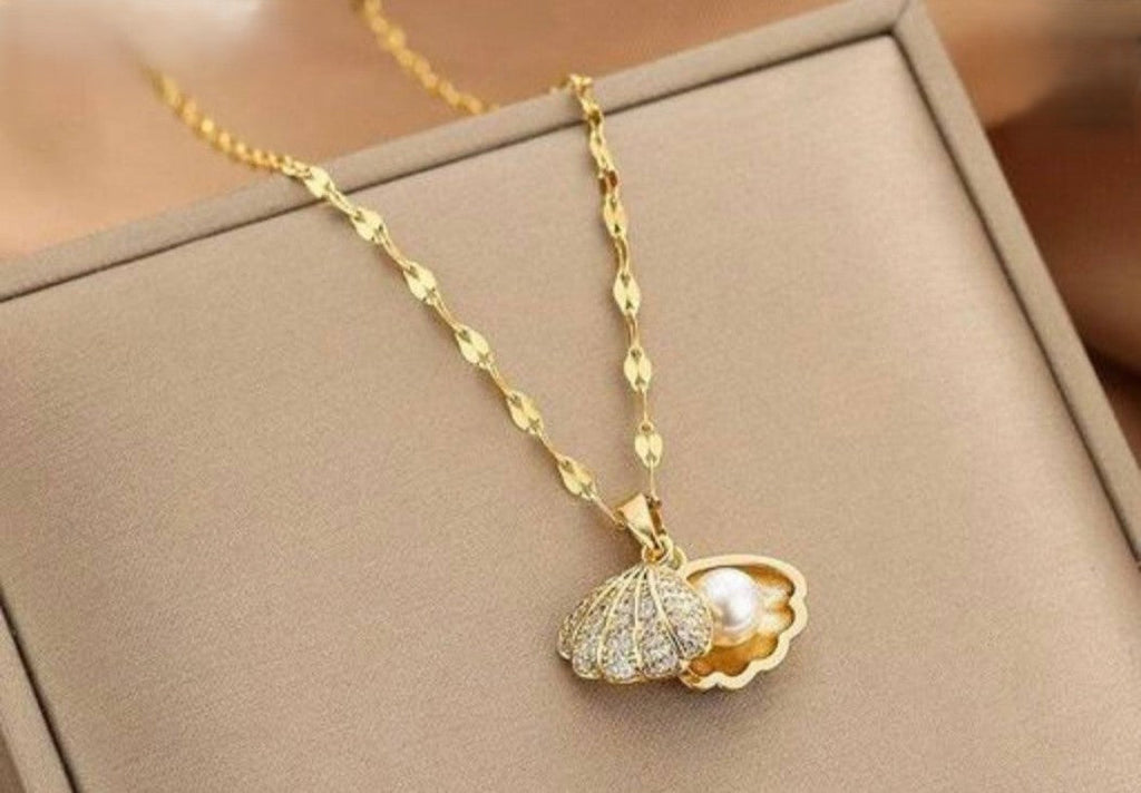 Gold Seashell Pendant Necklace – Pearl Accent & Elegant Design