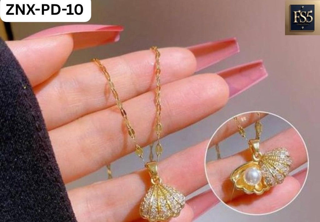 Gold Seashell Pendant Necklace – Pearl Accent & Elegant Design